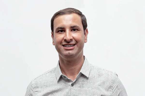 LEANDRO PEREIRA